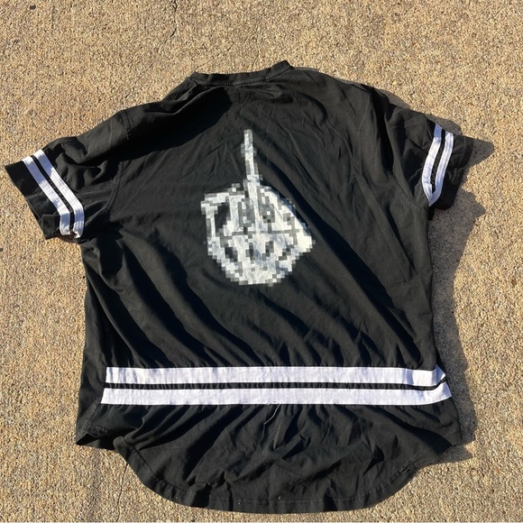 Hudson Jeans Black Tee with White Graphic - Picture 1 of 6